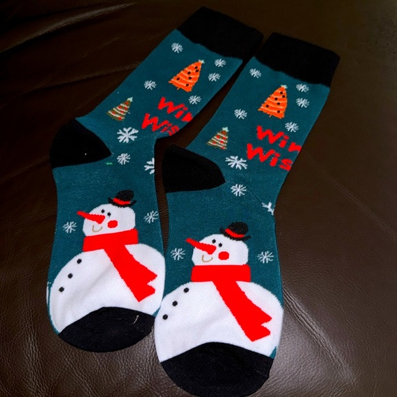 Christmas Socks - Unisex Crew Socks Featuring Smowman, NEW - Picture 3 of 7